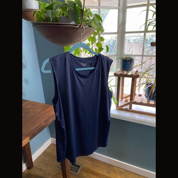 Athleta Sunlover UPF50 Tulip Back Tank Navy — XL Tall — Never Worn! - Picture 3 of 5